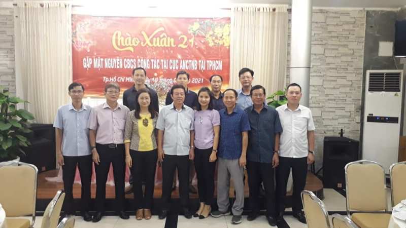 C-quan-4.jpg - 38.49 kB
